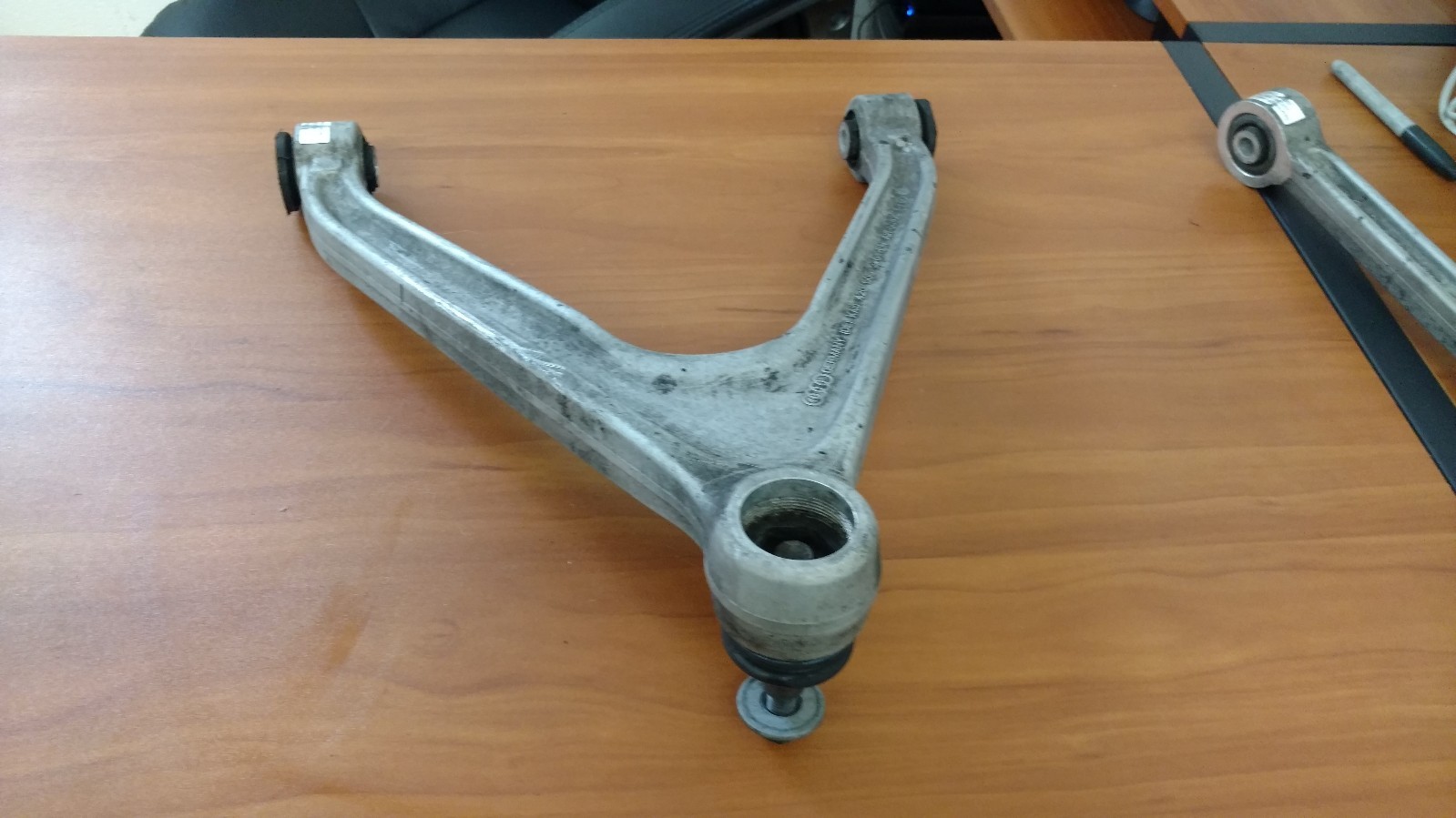 LAMBORGHINI GALLARDO LP560 REAR LEFT LOWER CONTROL ARM OEM 420505311