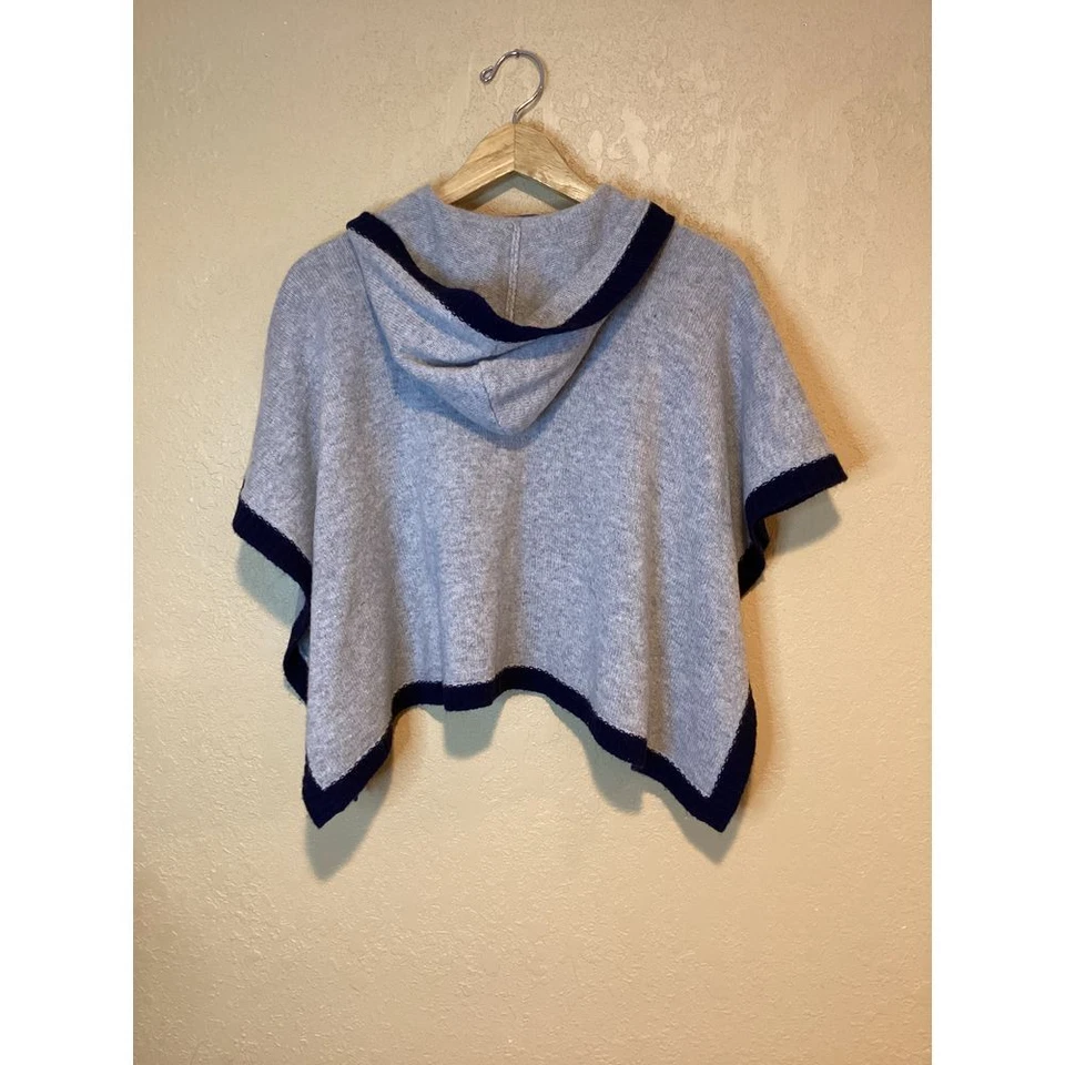 CZ by Carolina Zapf Girls hooded poncho, Size 6-8Y, 100% Cashmere, Gray/black - Image 3 of 4