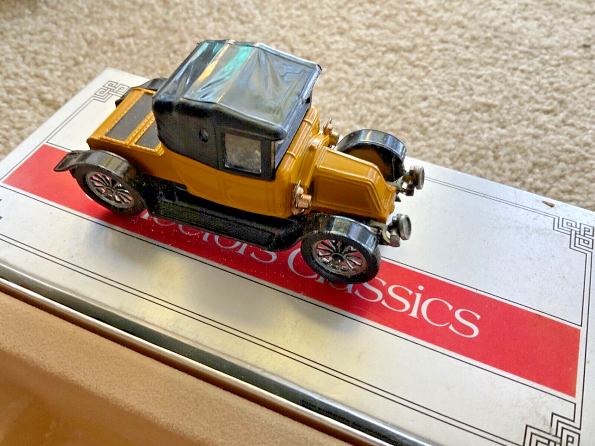 Corgi Collectors Classics Vintage 1910 12/16 Renault C862 New in
