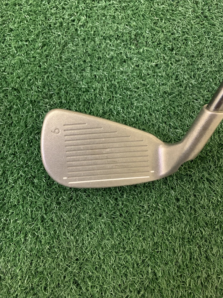 Hoja de hierro Ping i3+ 6 - punto blanco - varilla de grafito flexible S - palo de golf rígido diestro Foto 2 de 4