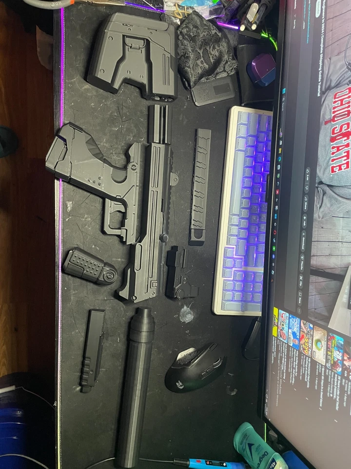 Juguete de plástico de tamaño real Halo 3 ODST SMG utilería Foto 3 de 3