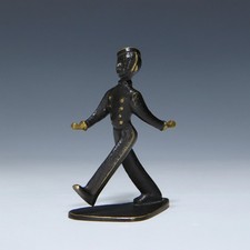 Walter Bosse Kleinbronze Figur HOTEL LIFT BOY signiert BALLER AUSTRIA - 11,7 cm