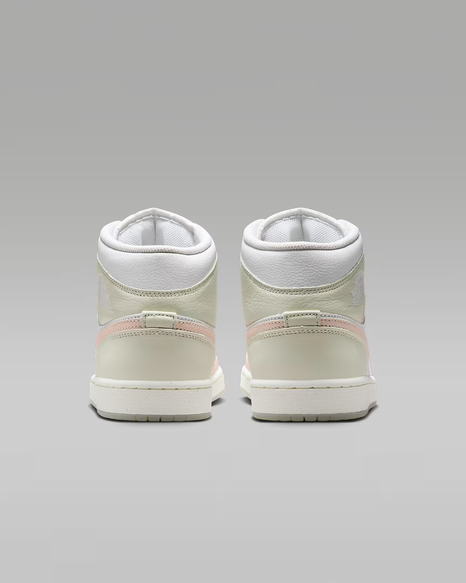 Nike Jordan Air 1 Mid SE Trainers in White/Sea Glass/Glacier
