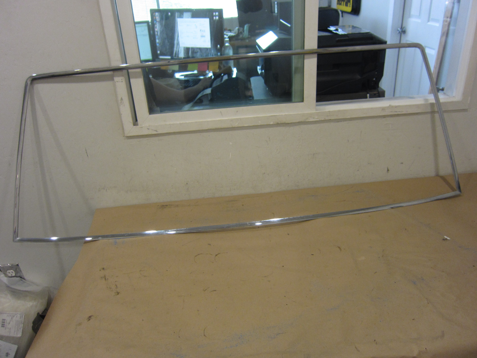 Bentley Arnage 1999 - Rear Window Trim Moulding