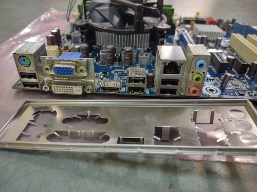 Intel DH55TC Socket LGA1156 Micro ATX Motherboard CORE i5 ,8GB RAM, I/O PLATE !! - Picture 9 of 11