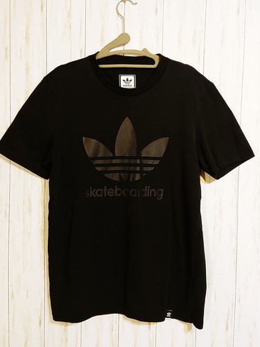 Adidas Skateboarding gran Trébol Camiseta (Negro/Negro-difícil de  encontrar) Para Hombre Talla Mediana usado en excelente estado!! | eBay