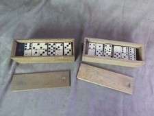 Lot de 2 JEUX DE DOMINOS anciens.
