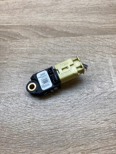 89831 0h010 898310h010 deployment crash/impact sensor toyota yaris - Picture 2 of 7