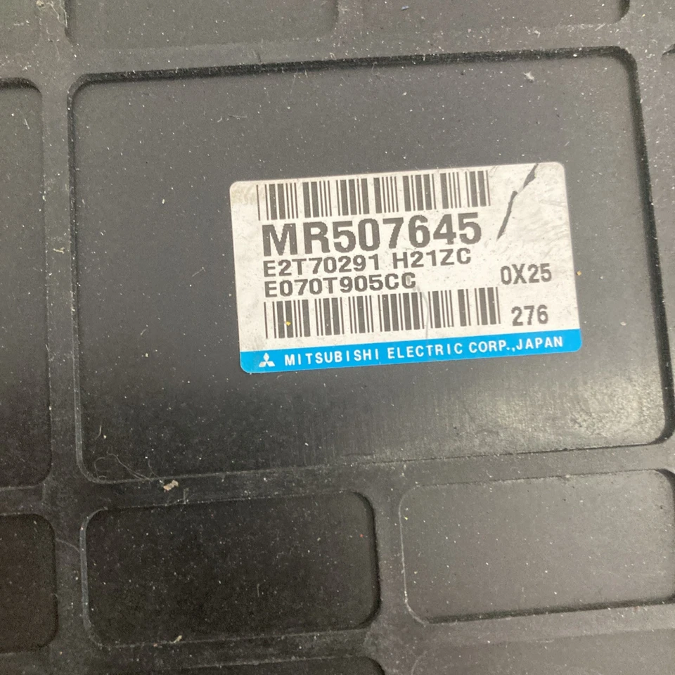 Mitsubishi Eclipse 2001 3,0 L ECU/cilindro de bloqueo/llave MR507645 Foto 2 de 4