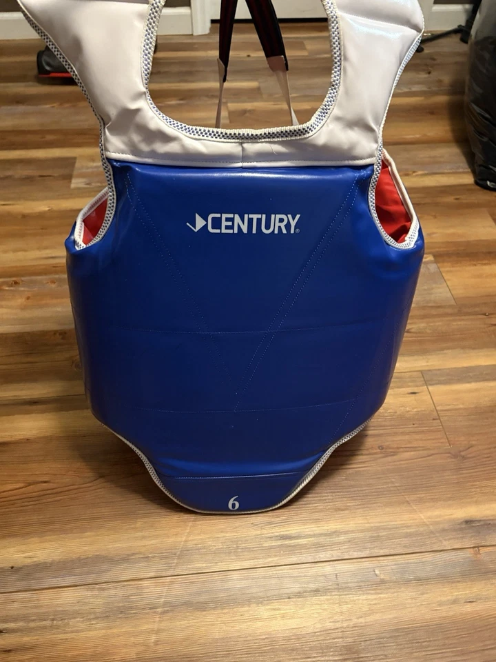 Protector de pecho TKD Century para adultos, talla 6 (XL para adultos). Usado, buen estado Foto 2 de 4