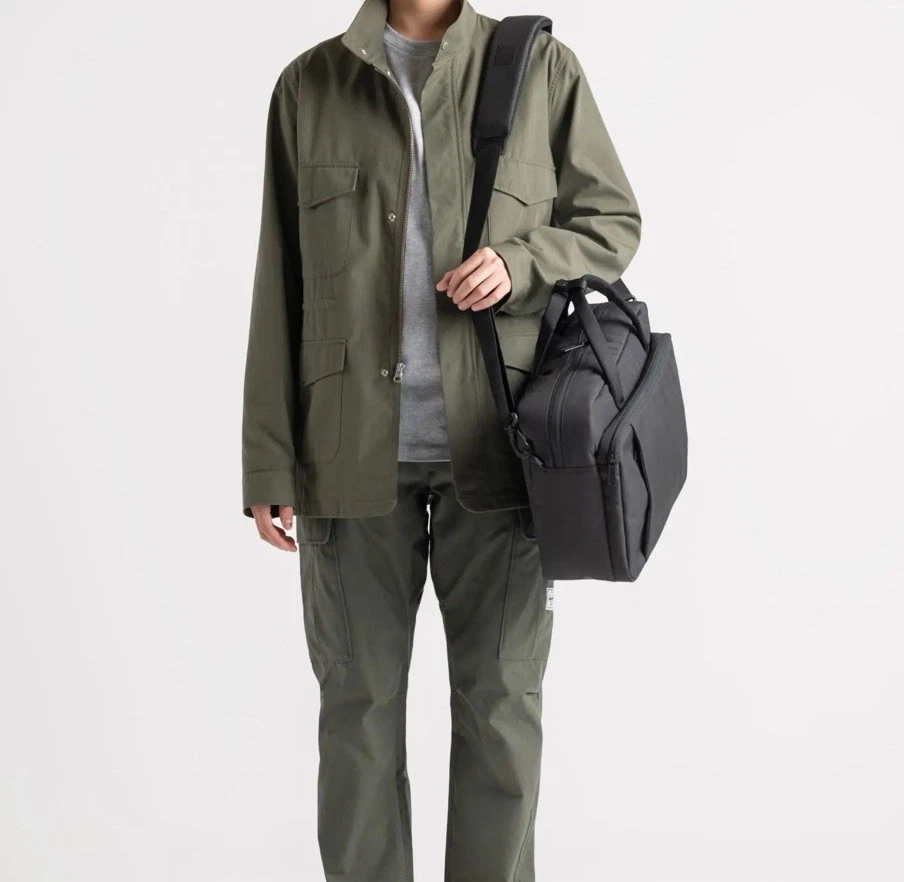 Bolso para computadora portátil de viaje Herschel Gibson Messenger | Tech - 18L negro Foto 3 de 4