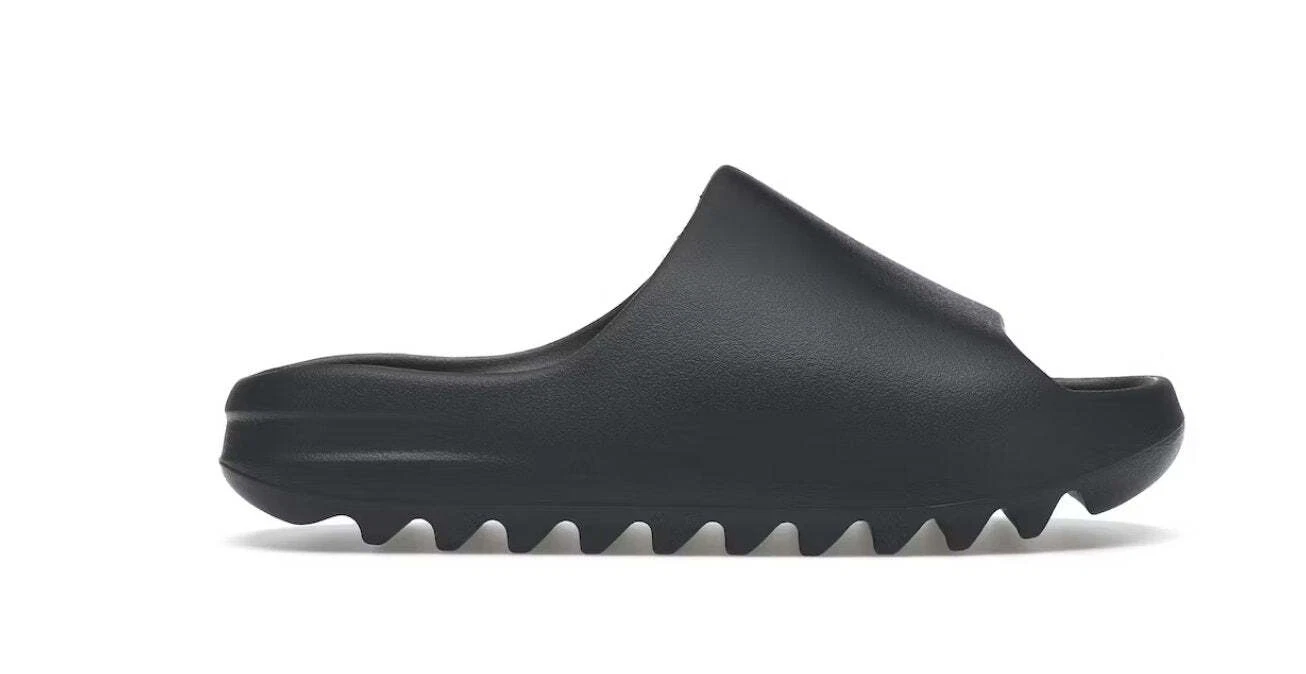 Yeezy Slide grigio ardesia (2022 2024)