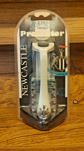 NEWCASTLE UNITED - Premier League Wilkinson Sword Protector Razor - Sealed/New