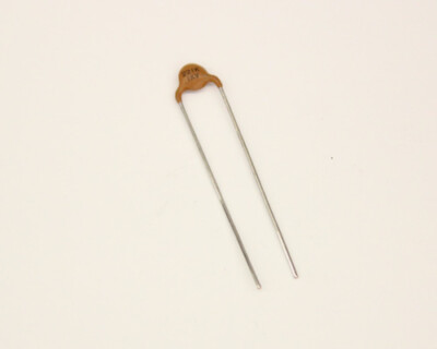 DD05-450Y5P221K1KV MURATA CAPACITOR 220PF 1000V CERAMIC DISC