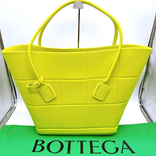 Bottega Veneta Big Arco Tote Bag Kiwi Rubber Used Authentic