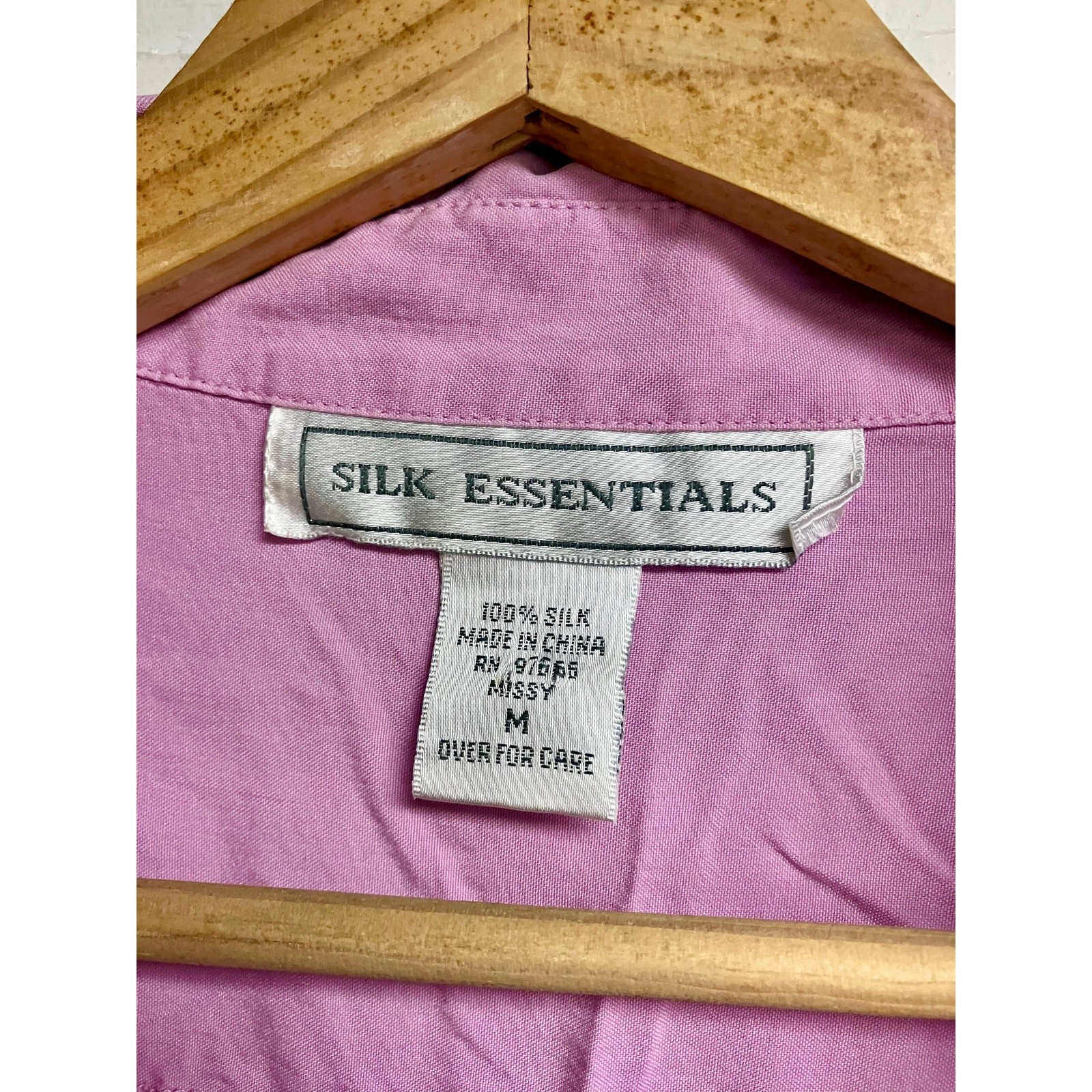 Silk Essentials Blouse Size Medium. - image 5