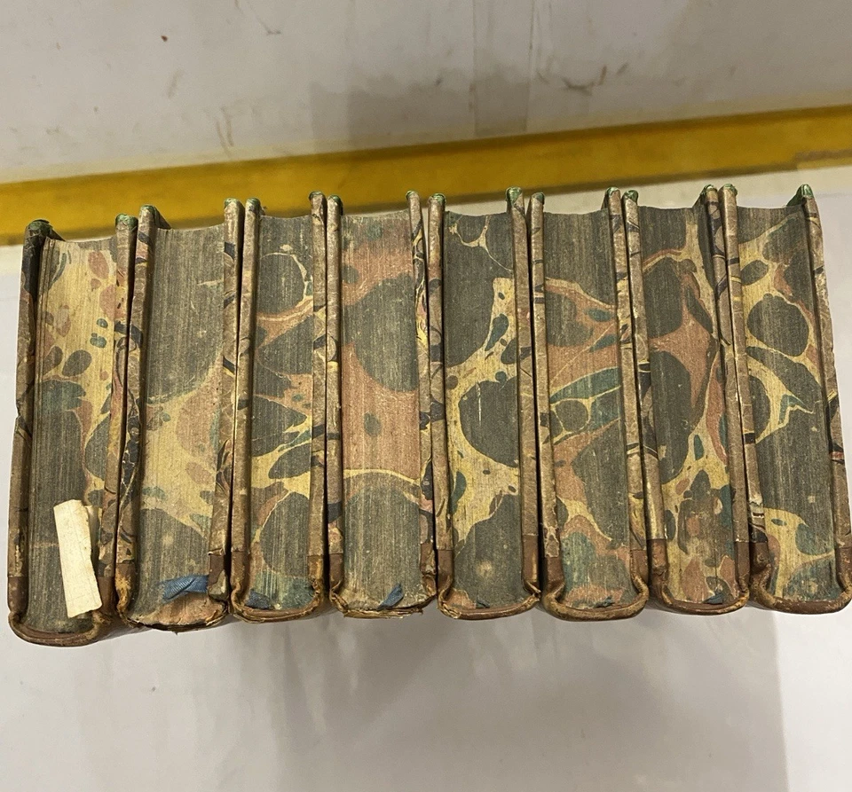 Essais de Michel de Montaigne – Édition rare de 1825 – 8 volumes complets - Photo 2/4