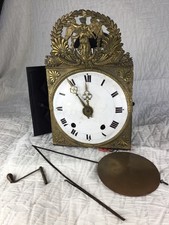 Mouvement ancien d’horloge comtoise fronton victoire ailée