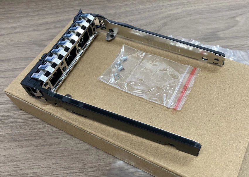 New HPE 2.5" Tray Caddy DL385 DL365 325 G10 Gen10 Plus P22892 - Image 4 of 4