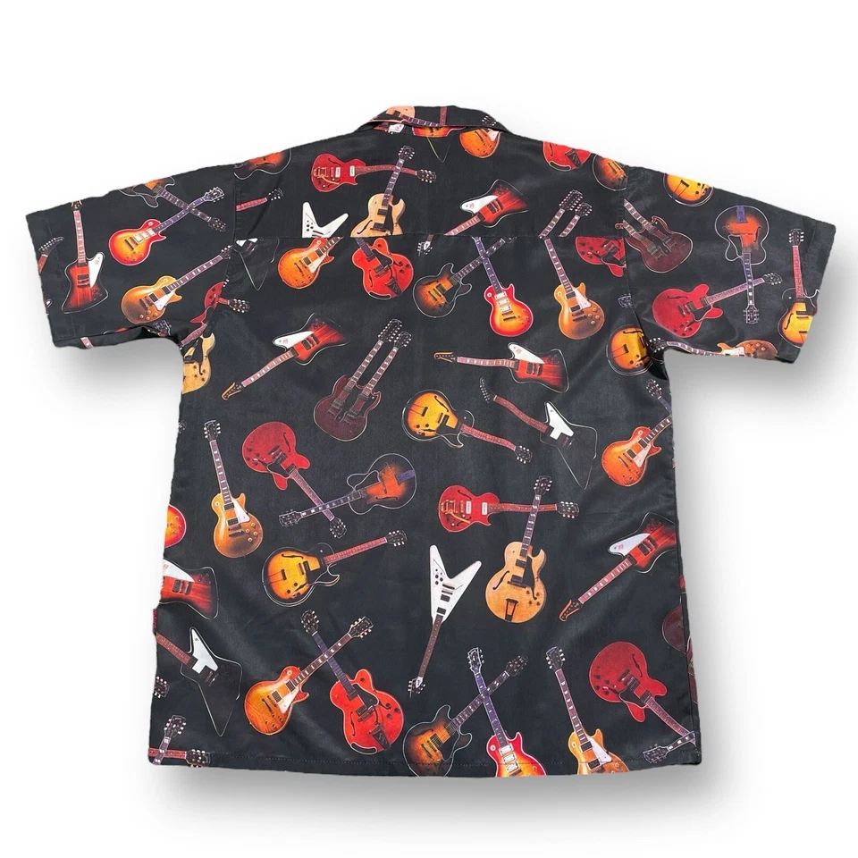 Camisa masculina Gibson Tour Wear By Dragonfly guitarra AOP manga curta botão frontal M - Imagem 2 de 4