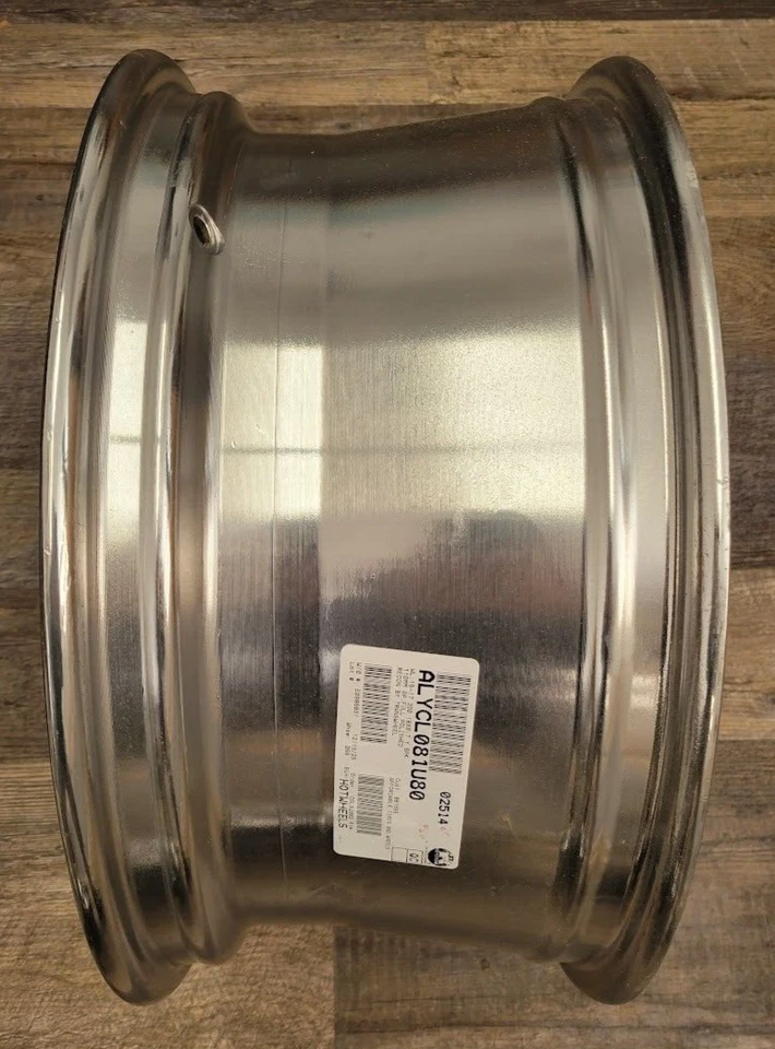 Chrysler 200 2015 2016 2017 2514 98954 OEM wheel rim 18 x 8 Polished - Image 3 of 3