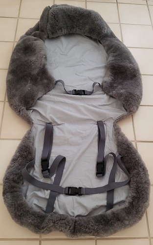MBZ Tailormade Sheepskin Seat Covers-SL Class(230 Chassis),1 Pair-Black color - Picture 4 of 4