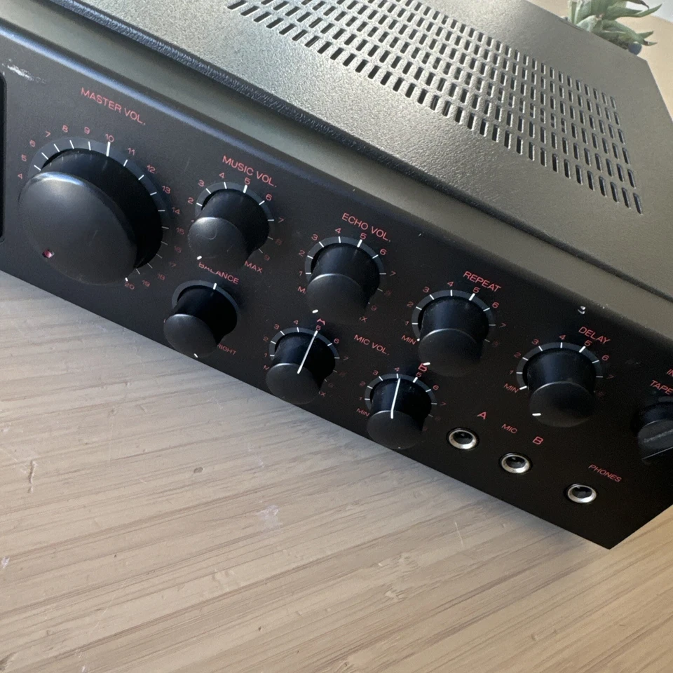 BMB DA550 Karaoke Amplifier Mixer With Effects  Tested Working G3D - Image 3 of 4