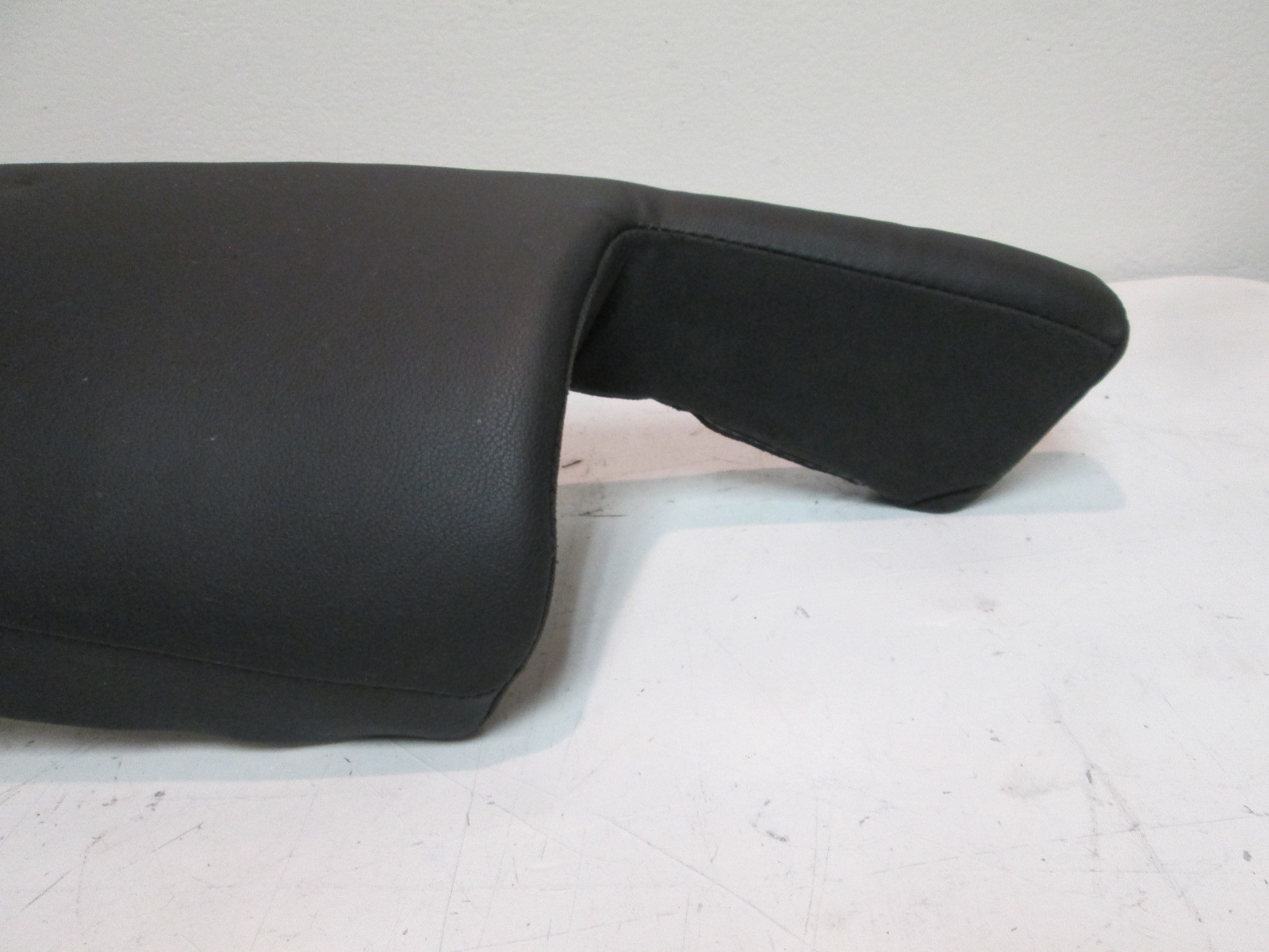 Maserati Quattroporte 05-08- Rear LH Arm Rest / Door Panel - Black