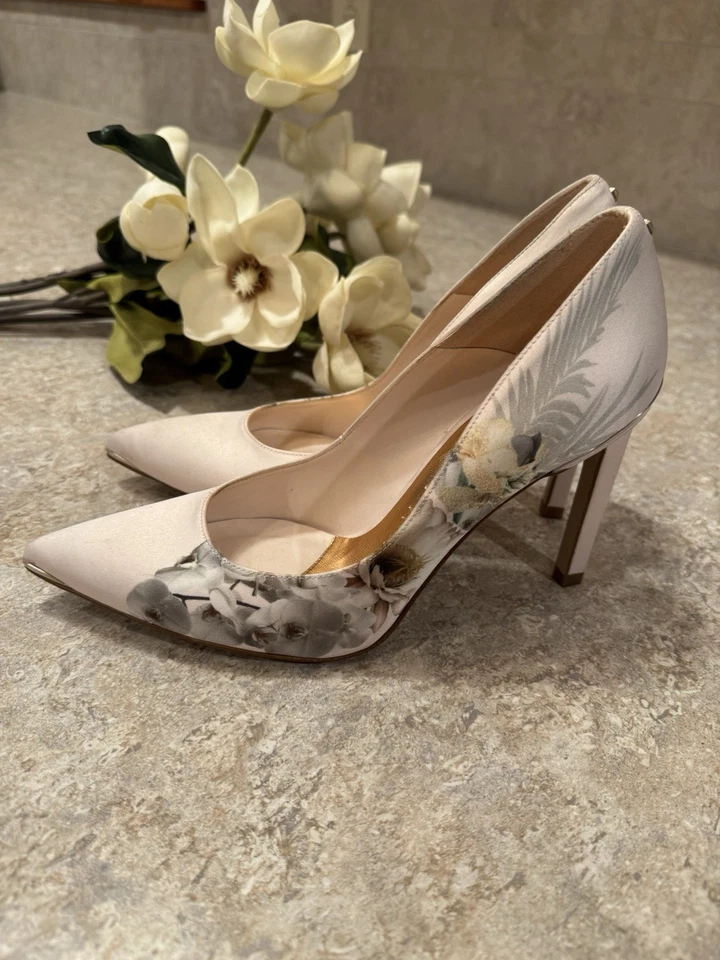 Zapatos de tacón de aguja Ted Baker Mwelni rosa floral satinado 38,5 EE. UU. 8 Foto 4 de 4