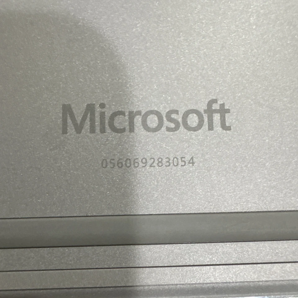 Microsoft Surface Book 2 15" i7-8650U 16GB RAM 256GB SSD UHD 620 Win11 Pro - Bild 4 von 4