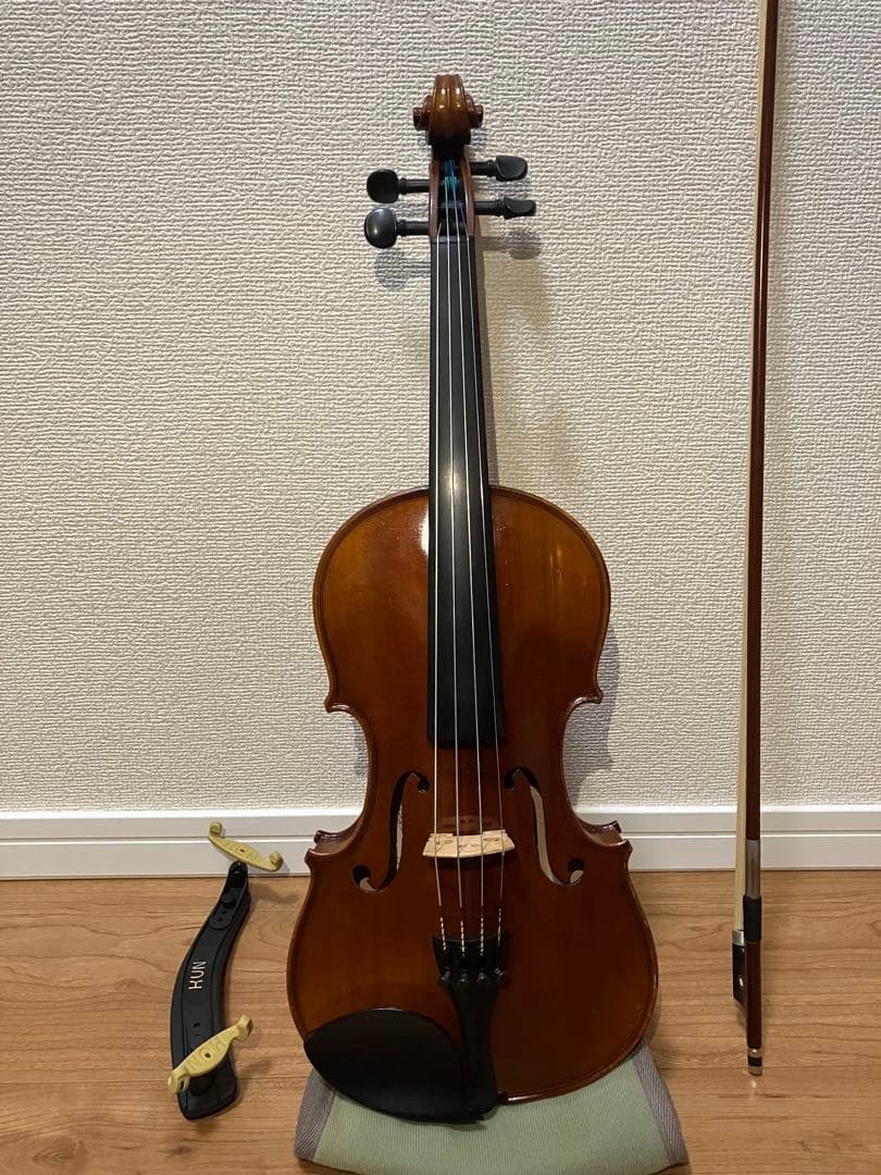 Made in 2007.YAMAHA V7G Braviol 4/4 violin bow.Other sets