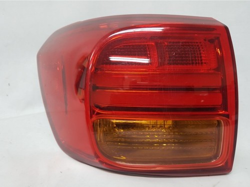 Genuine OEM LED Tail Lamp Light Outer Parts 2PC For 2016+ Kia Sedona Carnival - Picture 6 of 7