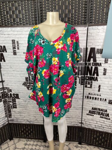 Torrid Plus 2 Green Floral Print V-Neck Cotton Chest Pocket Short Sleeve Tee
