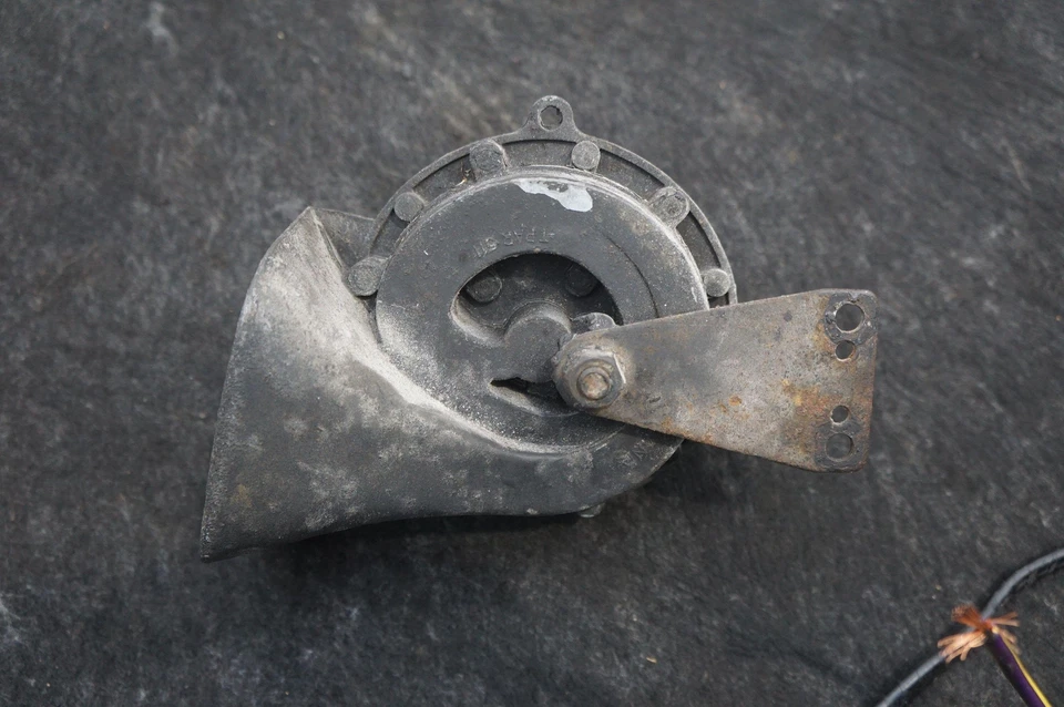 Juego de 2 bocinas de tono alto y bajo OEM Rolls Royce Silver Shadow 1973 Foto 2 de 4