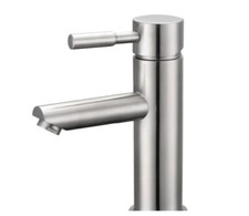 Luxurious Single Hole Single-Handle Bathroom Faucet in Brushed Nickel Finish