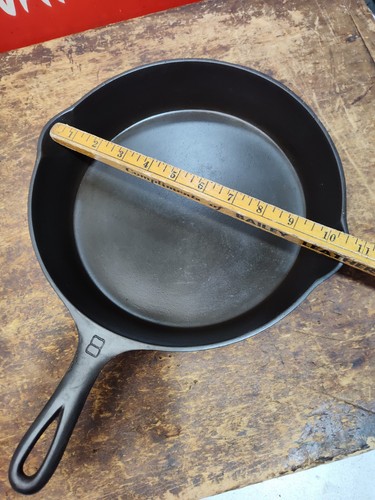 "Fully Restored" GRISWOLD #8 Cast Iron Skillet Pan Large Logo 704 Seasoned - Picture 6 of 7