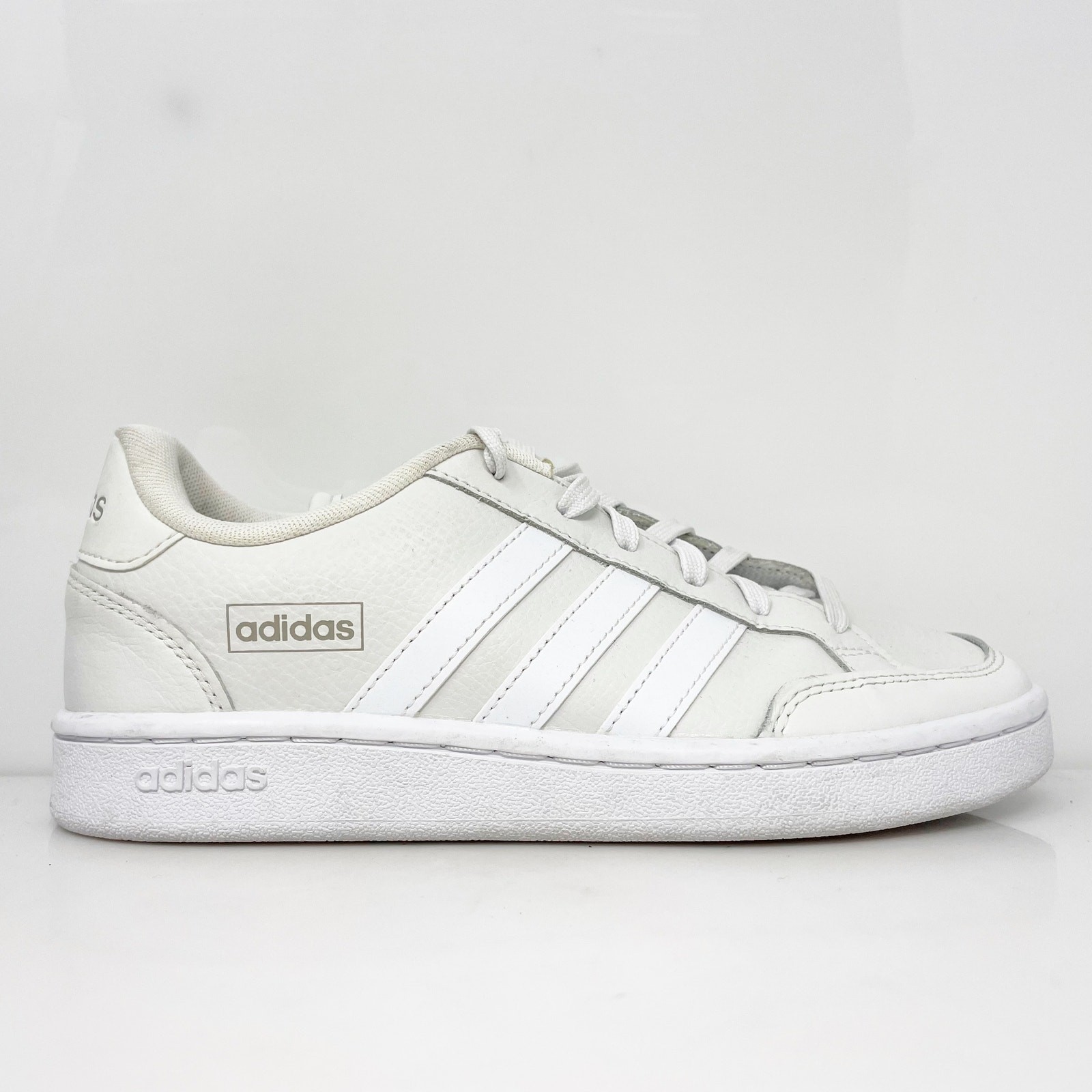 Adidas Womens Grand Court SE FY8671 White Casual Shoes Sneakers Size 6 Adidas Womens Grand Court SE FY8671 White Casual Shoes Sneakers Size 6