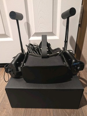 Oculus Rift CV1 Virtual Reality Headset PC VR Full Set Prestine Condition Tested