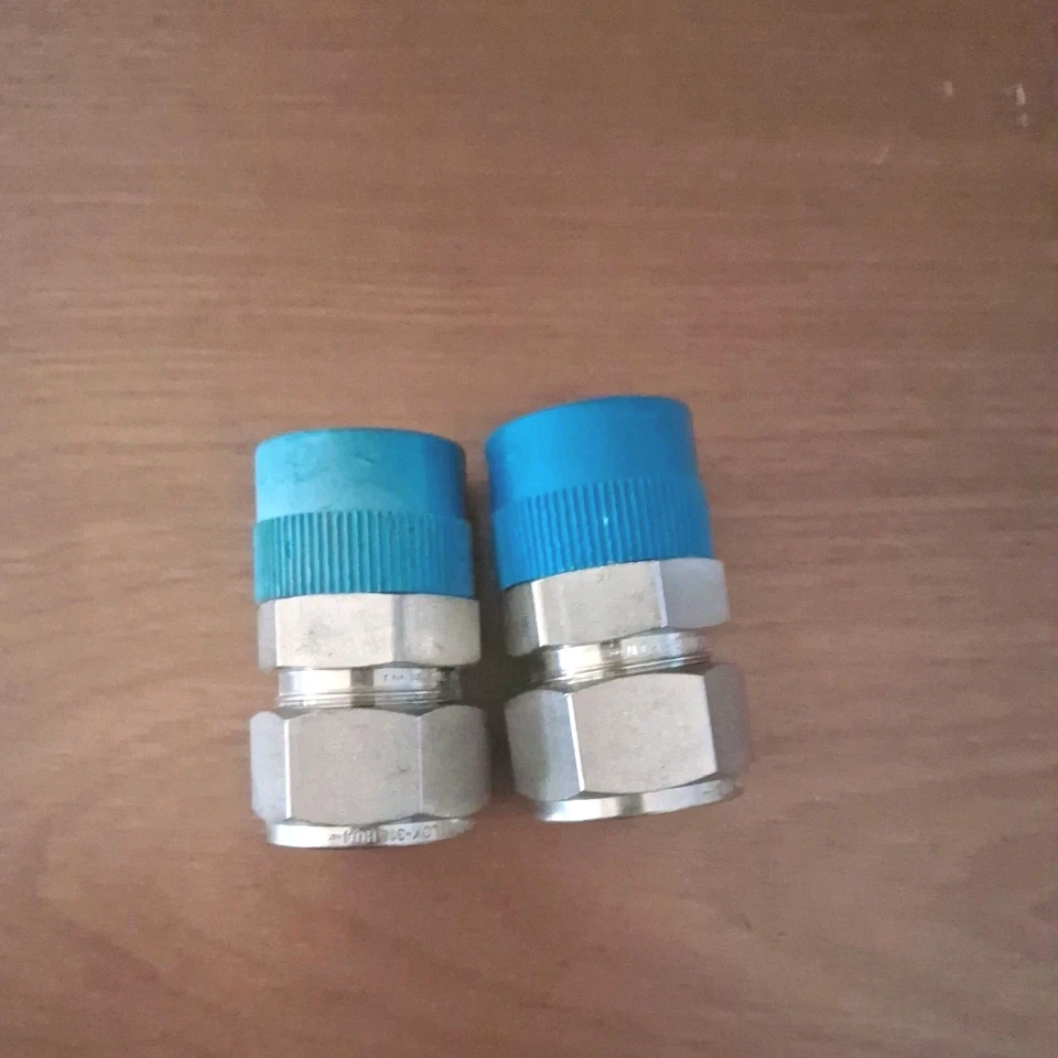 Swagelok SS-1610-1-12, 1" Compression X 3/4" Male NPT Connector, 316SS - Image 3 of 3
