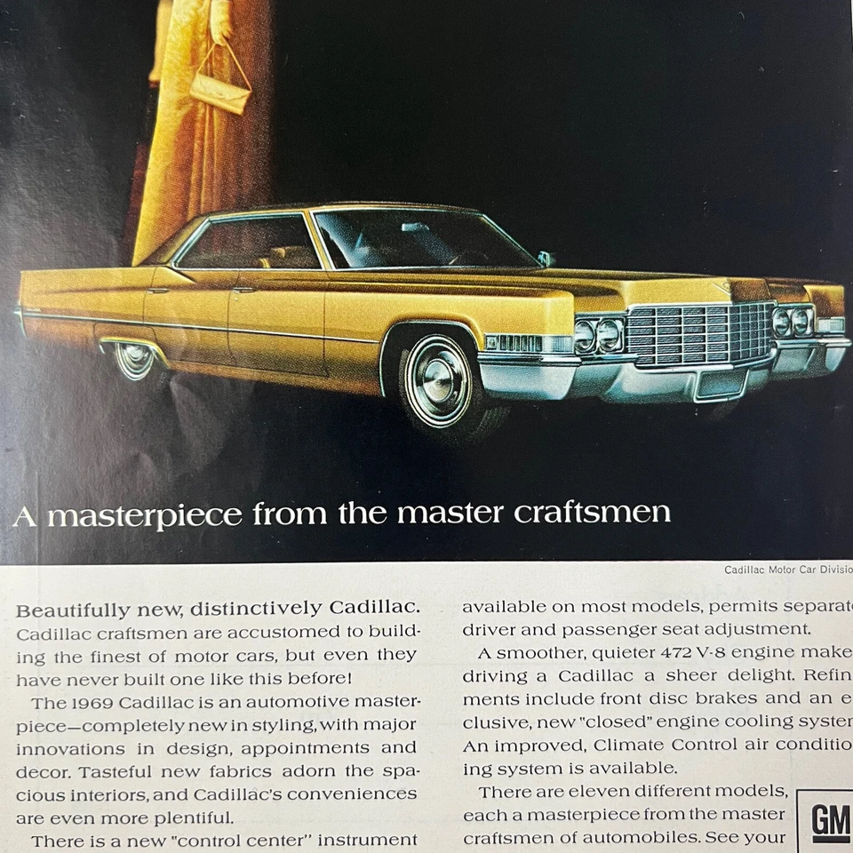Vintage 1969 Cadillac Ouro Sedan Cor Publicidade Anúncio Fundo Preto Casal - Imagem 3 de 4