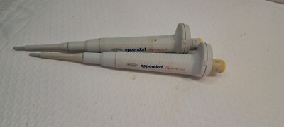 lot of 2 Eppendorf Reference 30 µL Single Channel Pipette