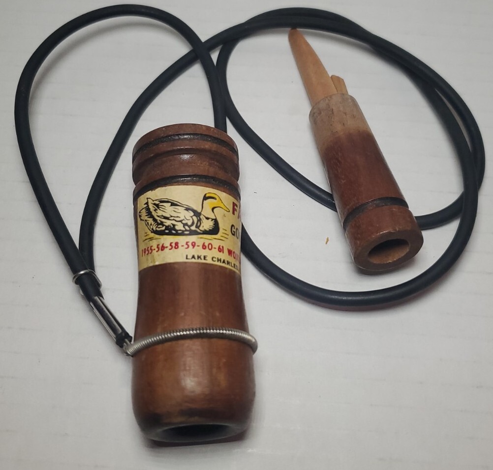 OLD VINTAGE 1960S FAULK'S CH-44 WOODEN GOOSE SINGLE REED CALL WITH LANYARD 