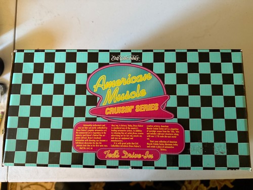 ERTL AMERICAN MUSCLE TED'S DRIVE-IN 1955 w/CHEVY BEL AIR 1/18 - Picture 5 of 6