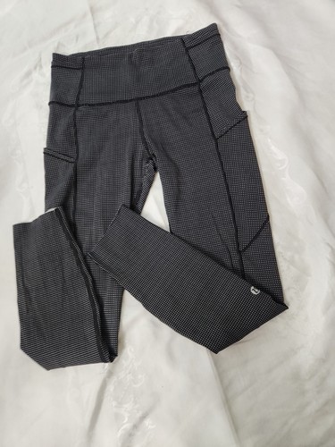 Lululemon Women's Leggings Wunder Polka Dot Size 6 Pockets - Picture 7 of 9