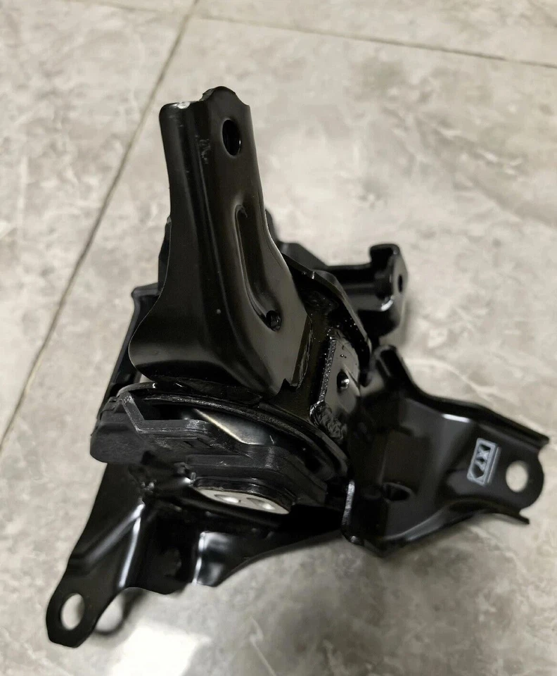 Isolador de montagem de motor Toyota OEM 12372-F2110 para 2021–2024 Corolla e 2022–2025 - Imagem 3 de 4