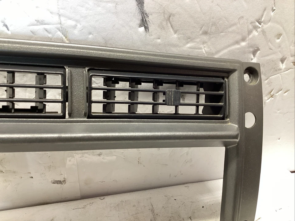 88-94 CHEVY S10 Blazer GMC S15 Jimmy OEM Acabamento de Rádio Moldura Cinza #E4-2 - Imagem 4 de 4