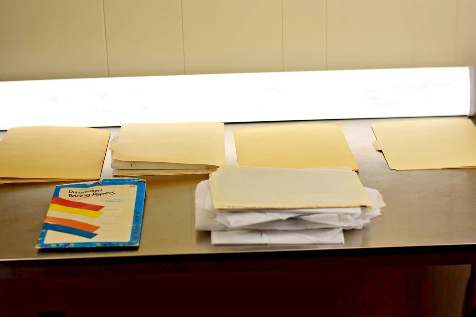 Large Patter LOT (35 COUNT) - Image 2 of 2