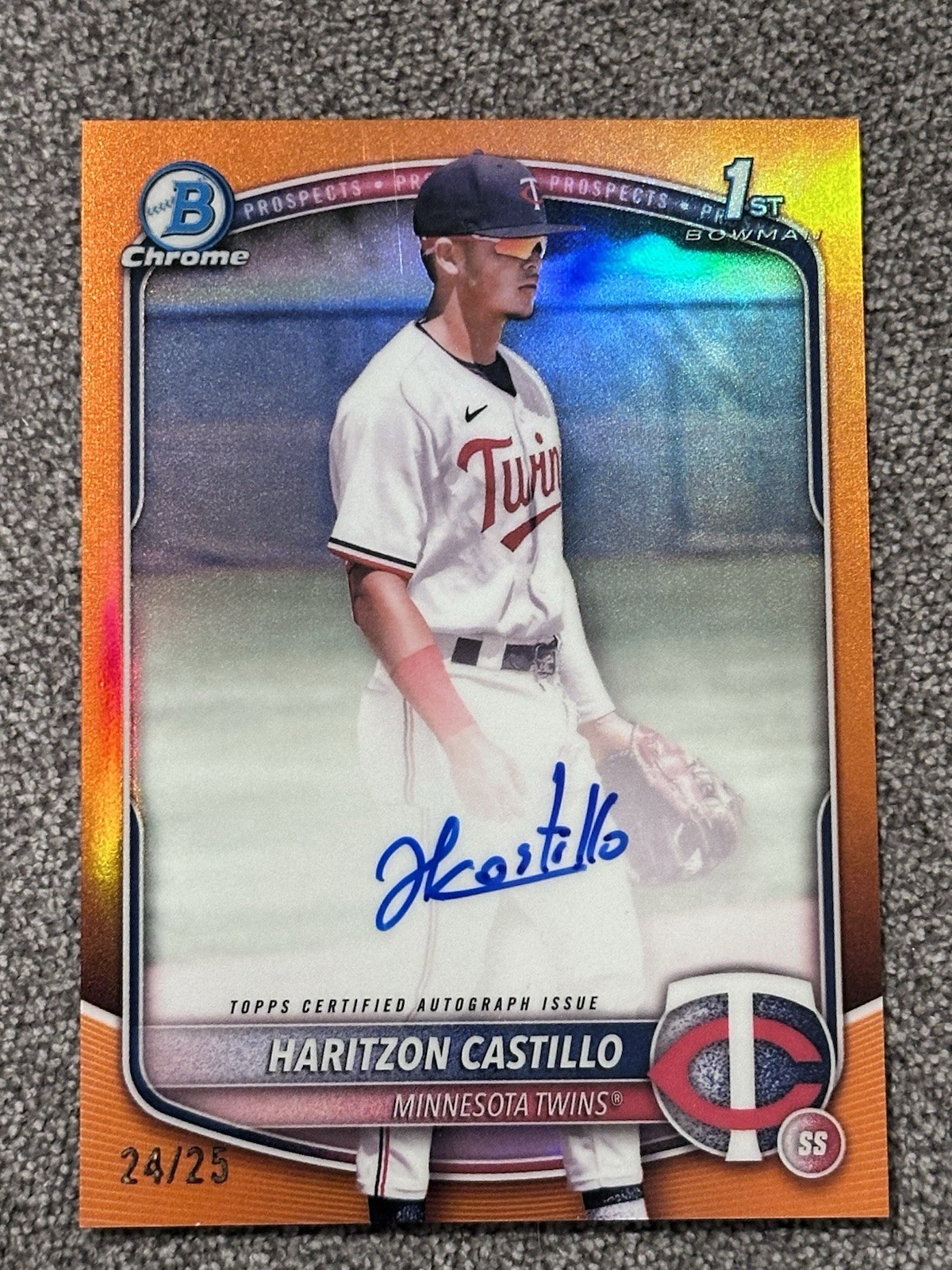 2025 Bowman Chrome Haritzon Castillo True Orange Auto Refractor 1st #24/25 Twins