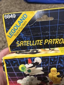Lego Space SATELLITE PATROLLER 6849 - New & SEALED Vintage Set