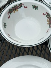 Johnson Brothers Victorian Christmas  Vegetable Bowl 285012